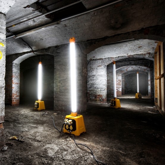 4ft Uplight light stick 110V 36W and splitter base