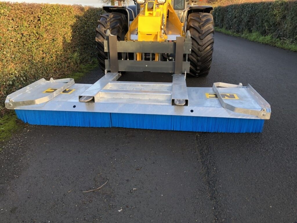 Push Brush to fit Pallet Forks