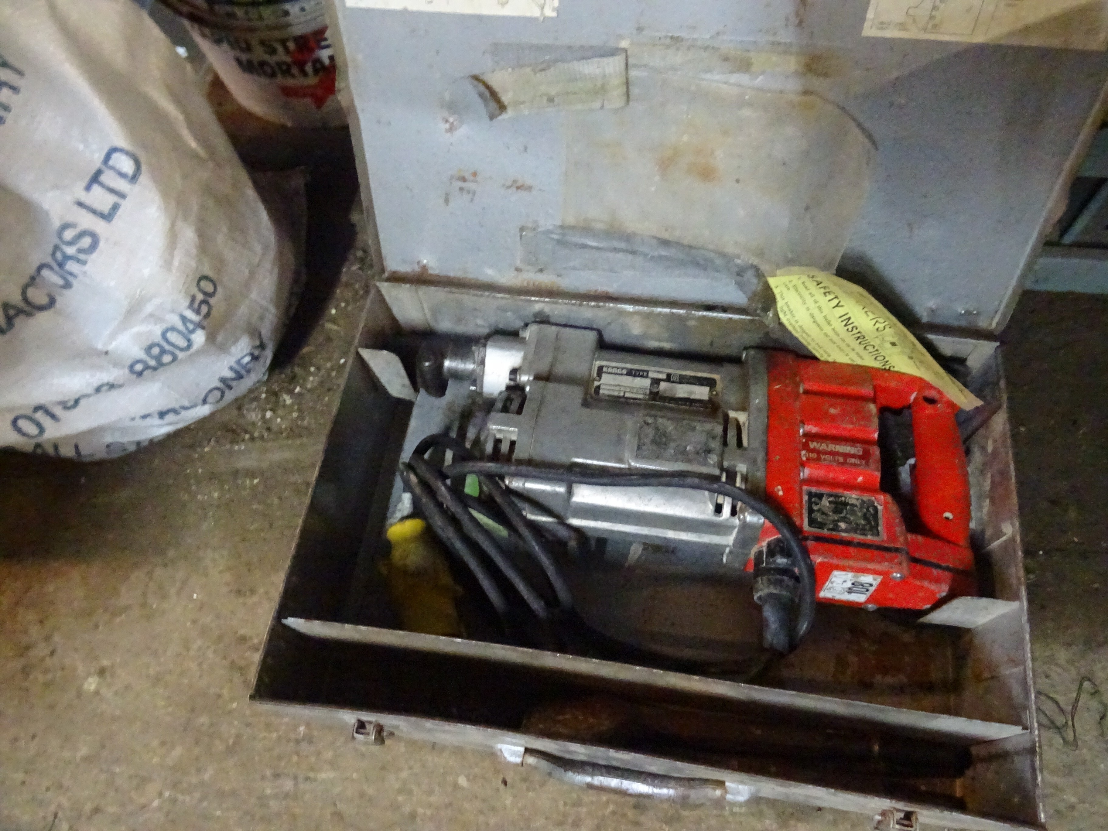 Light Electric Concrete Breaker