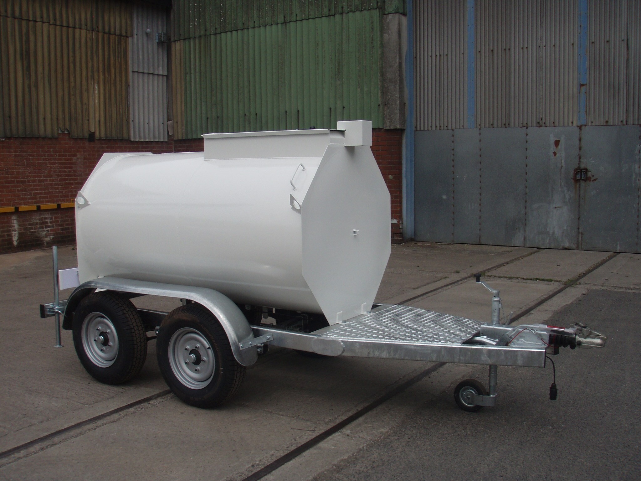2000 Litre Bunded Fuel Bowser