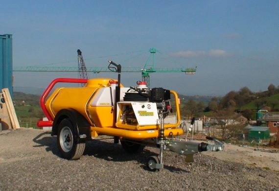 3000PSI Pressure washer with towable bowser (Diesel)