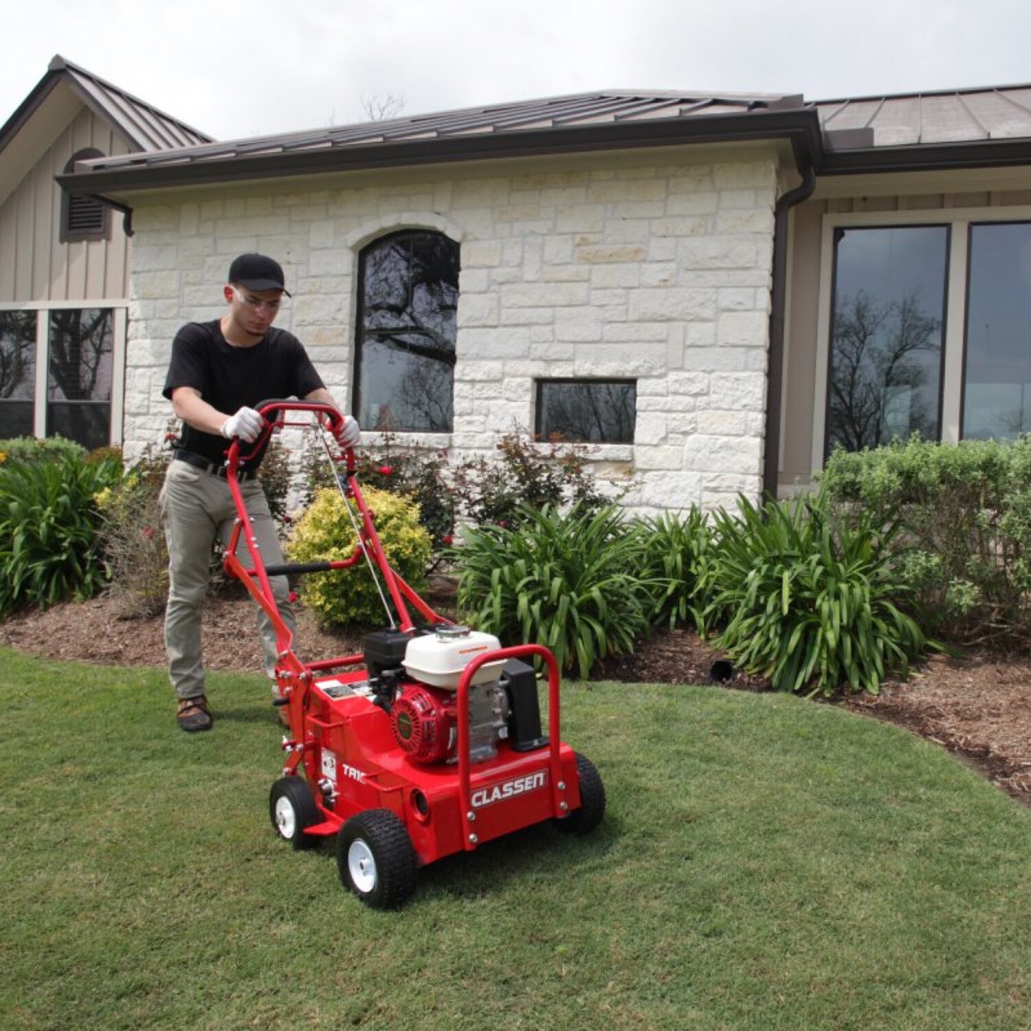 Steerable Compact Aerator