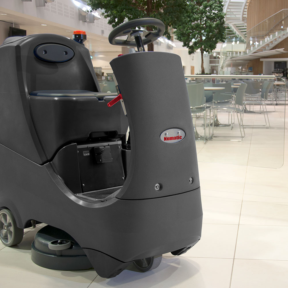 Ride-on Floor Scrubber / Dryer