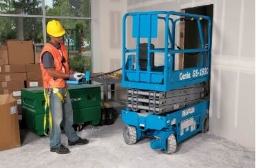 Scissor Lift Narrow Access 19'