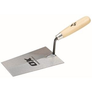 Trade Bucket Trowel - Wooden Handle 7" / 180mm