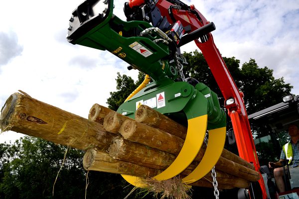 Grab & Drive - 5 - 8 & 14t excavator mounting