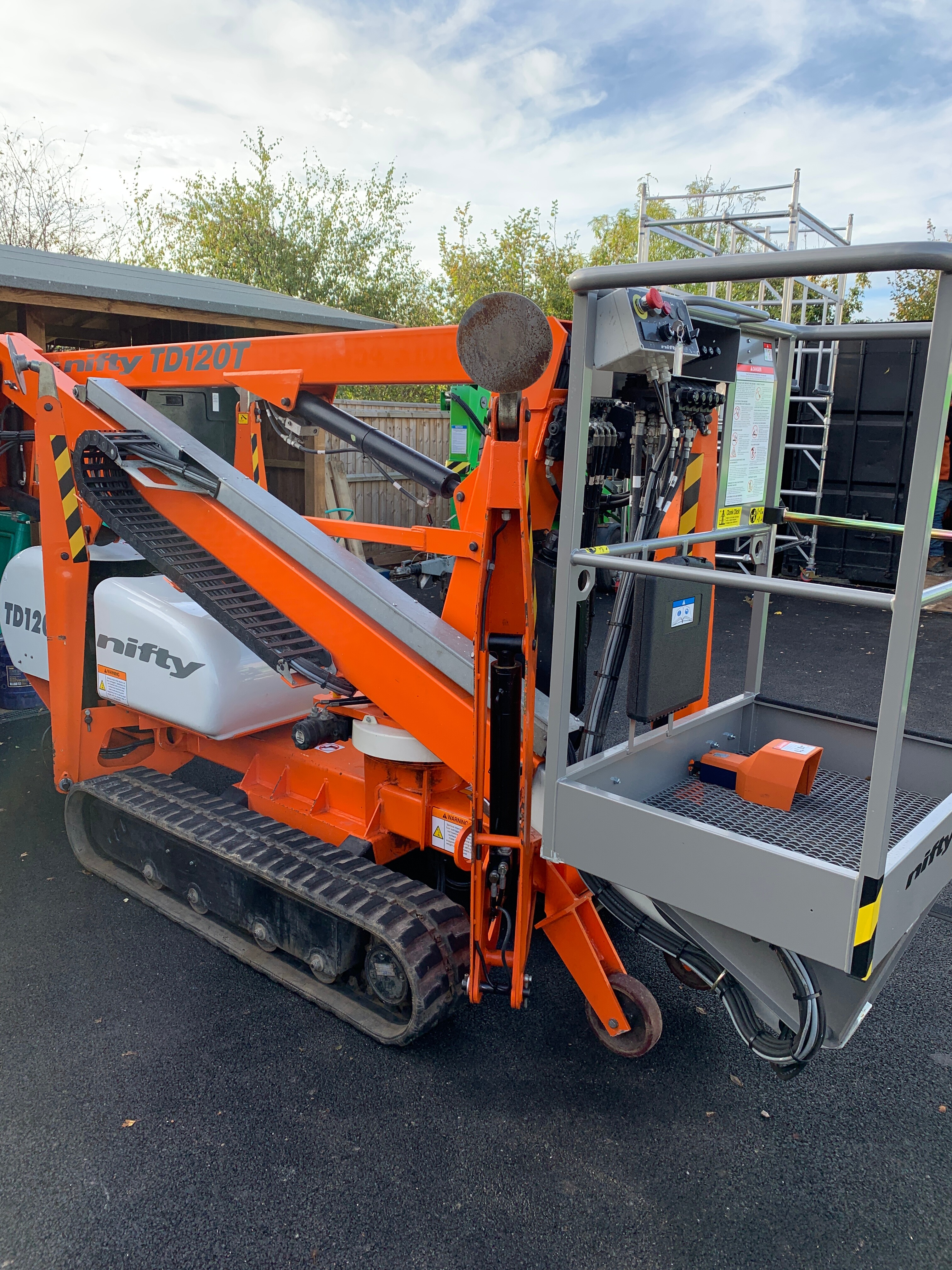 Diesel 12m Cherry Picker