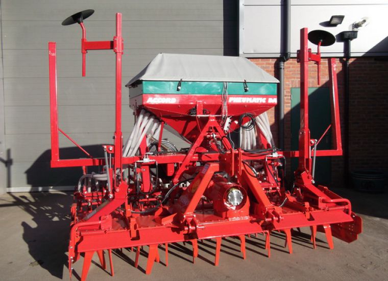 2m Kuhn power harrow drill