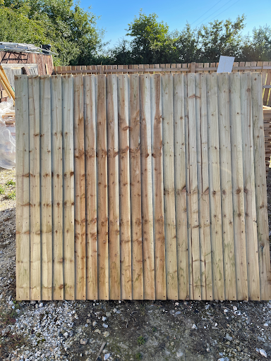Fully framed closeboard panels