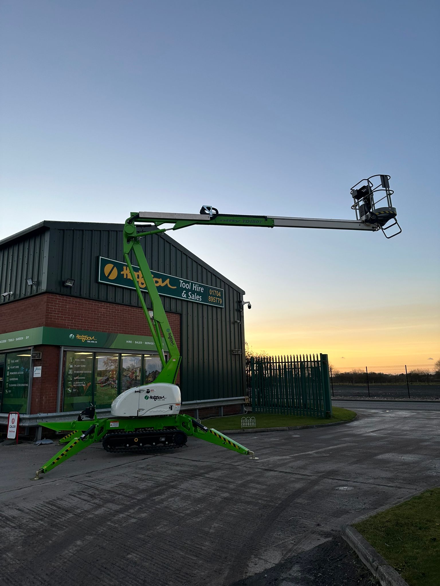 Niftylift TD150 15Meter Cherry Picker